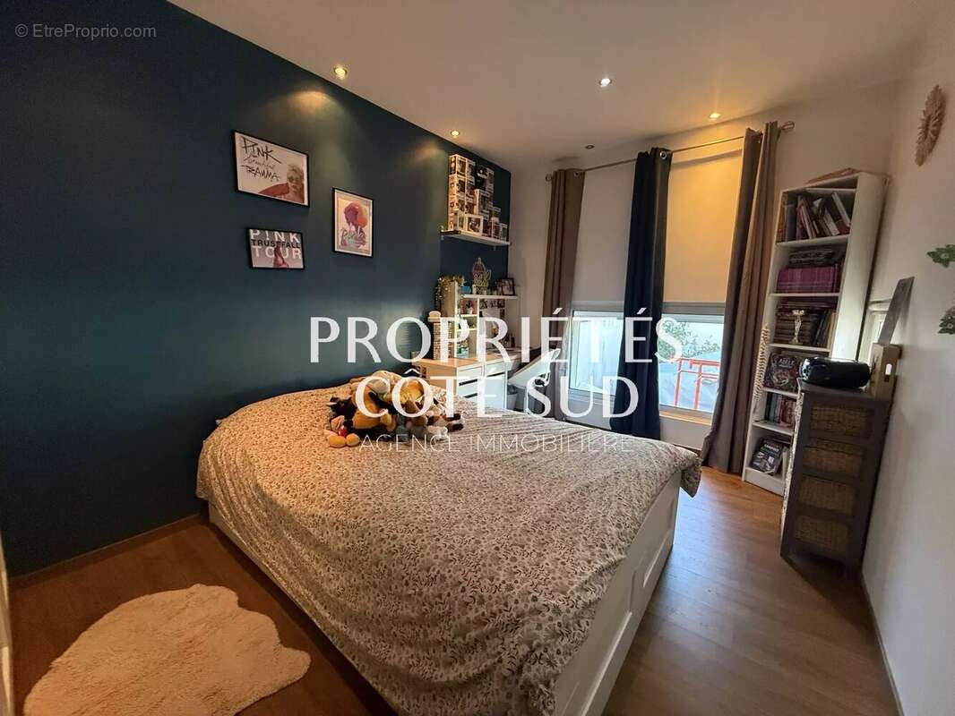 Maison à SAINT-VICTOR-LA-COSTE