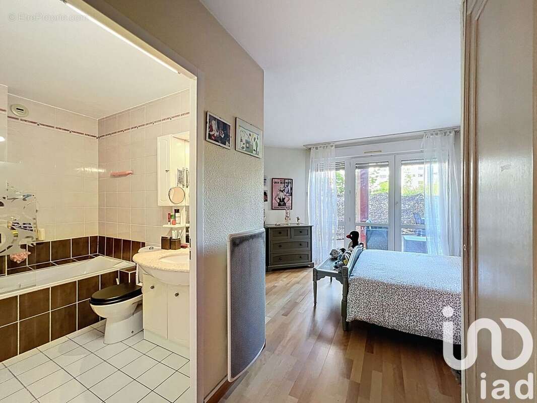Photo 3 - Appartement à VIRY