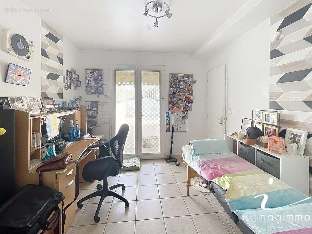 Maison à MAUGUIO