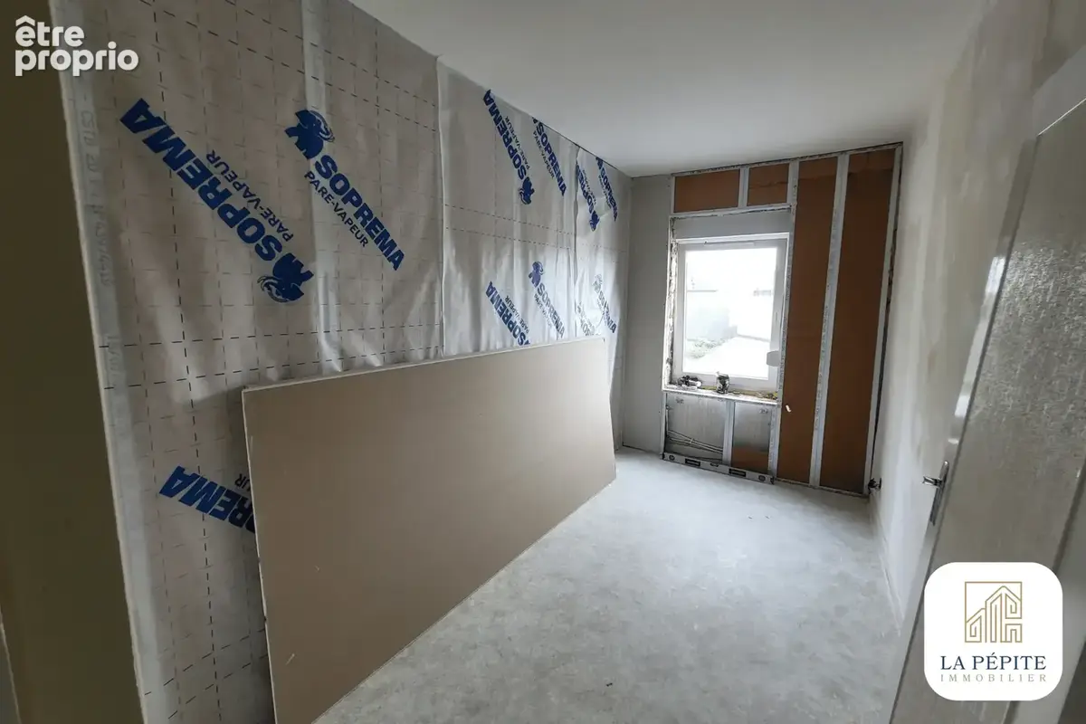 Maison semi-individuelle rénovée - 108,8 m2 - 3 chambres - Terrain, garages et dépendances - photo 20