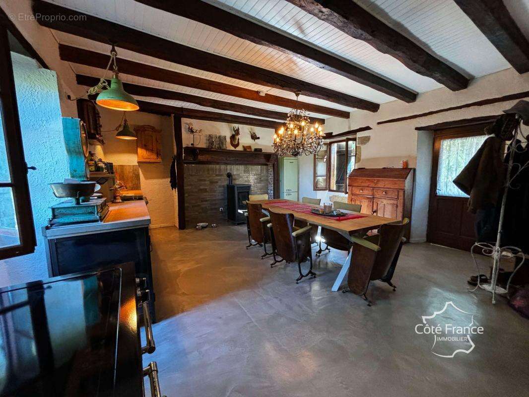 Maison à BAGNAC-SUR-CELE