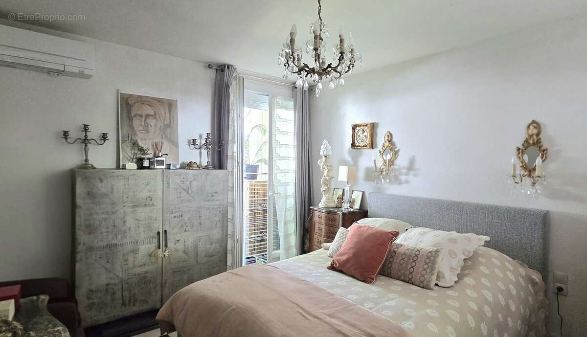 Sete - appartement traversant type 5 - photo 4