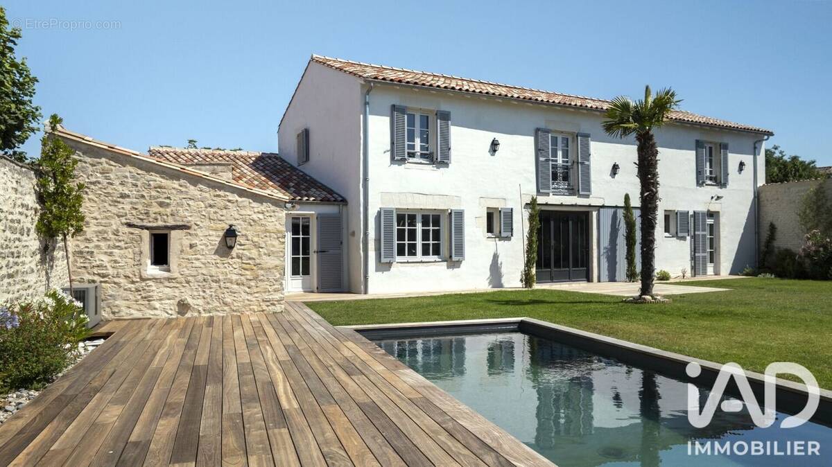 Photo 1 - Maison à LA FLOTTE