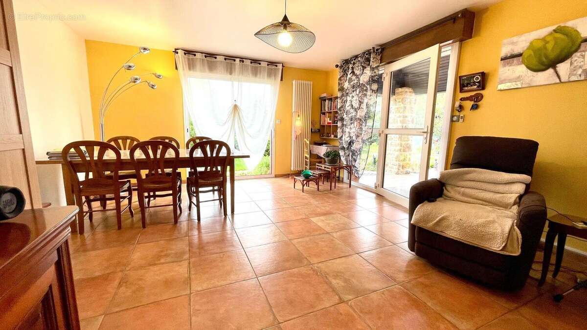 Photo 9 - Maison à ARON