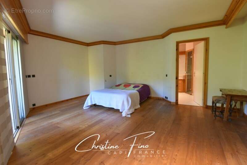 Maison à LA SALLE-LES-ALPES