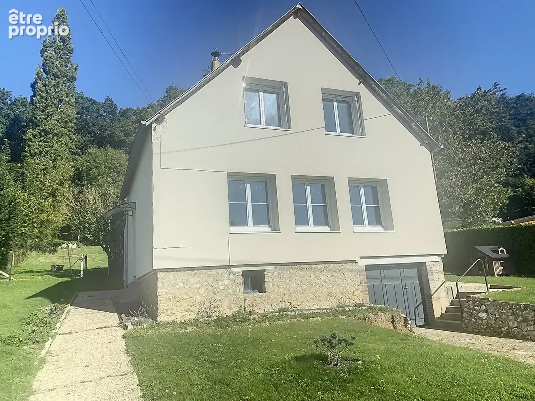 Maison à LE BEC-HELLOUIN