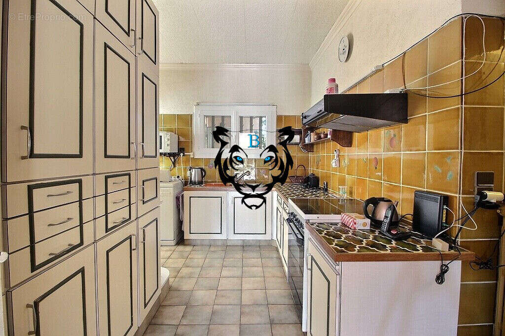 Maison à ROQUEBRUNE-SUR-ARGENS