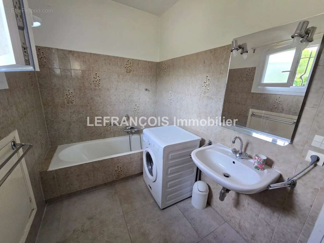 Maison à PEYMEINADE