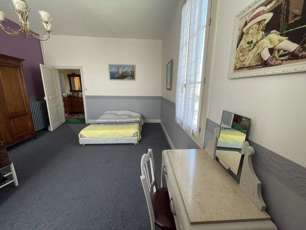 Maison à MONTREUIL-BELLAY