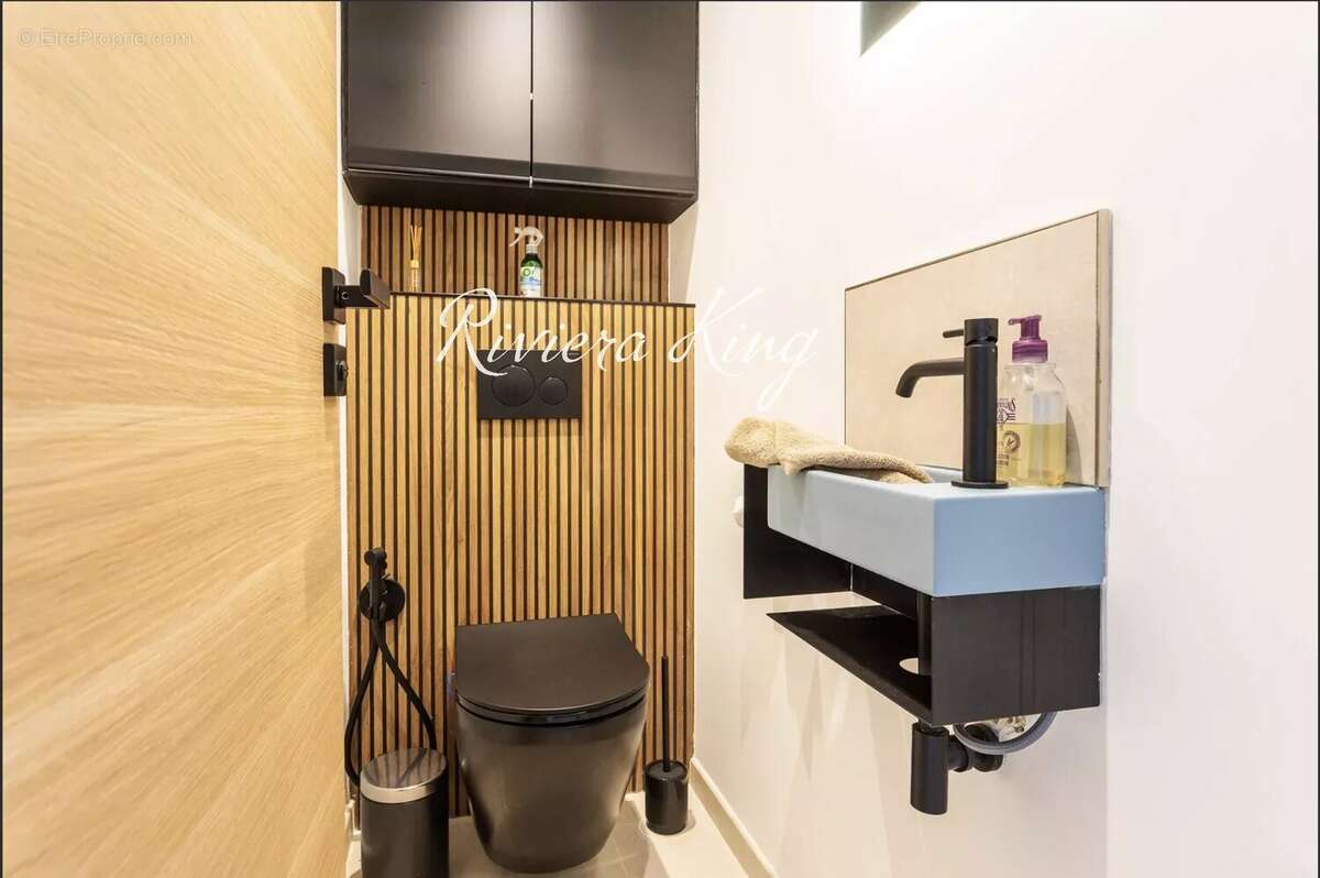 Villefranche-sur-Mer – Magnifique appartement 3P avec vue mer, piscine, parking et cave - photo 20