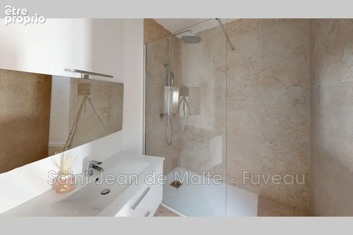 Appartement 3 pièces 42 m² à vendre à Trets (13530) - photo 5