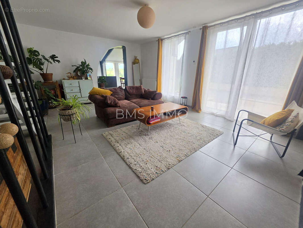 Maison 113 m² à Coutiches  - photo 2
