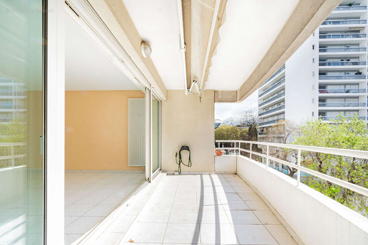 Appartement à MARSEILLE-8E