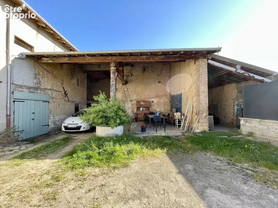 Maison 3 pièces 276 m² à vendre à Genay (69730) - photo 2