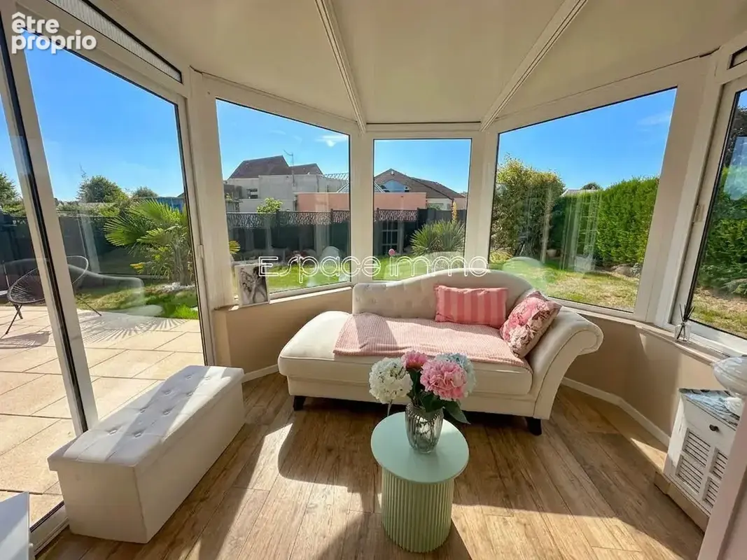 Maison rénovée vivable de plain pied - 4 chambres - 125m² - 377m² de terrain - ESLETTES - photo 6