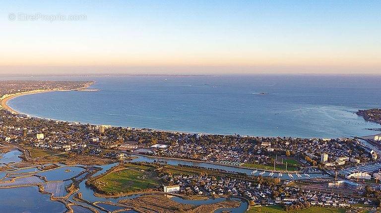 Commerce à LA BAULE-ESCOUBLAC