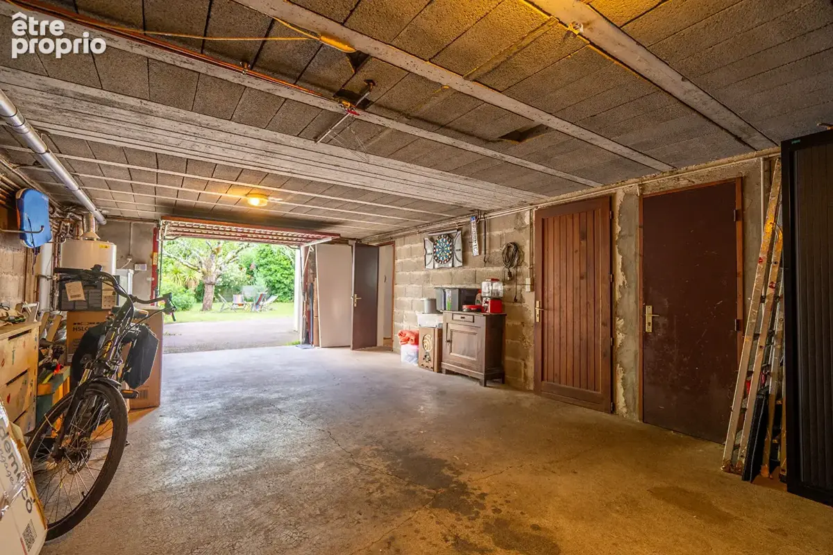 Bègles Proche Barrière - Maison de 188m² avec jardin et garage - photo 17