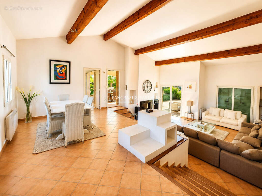 Maison 227 m² à Bastelicaccia  - photo 6