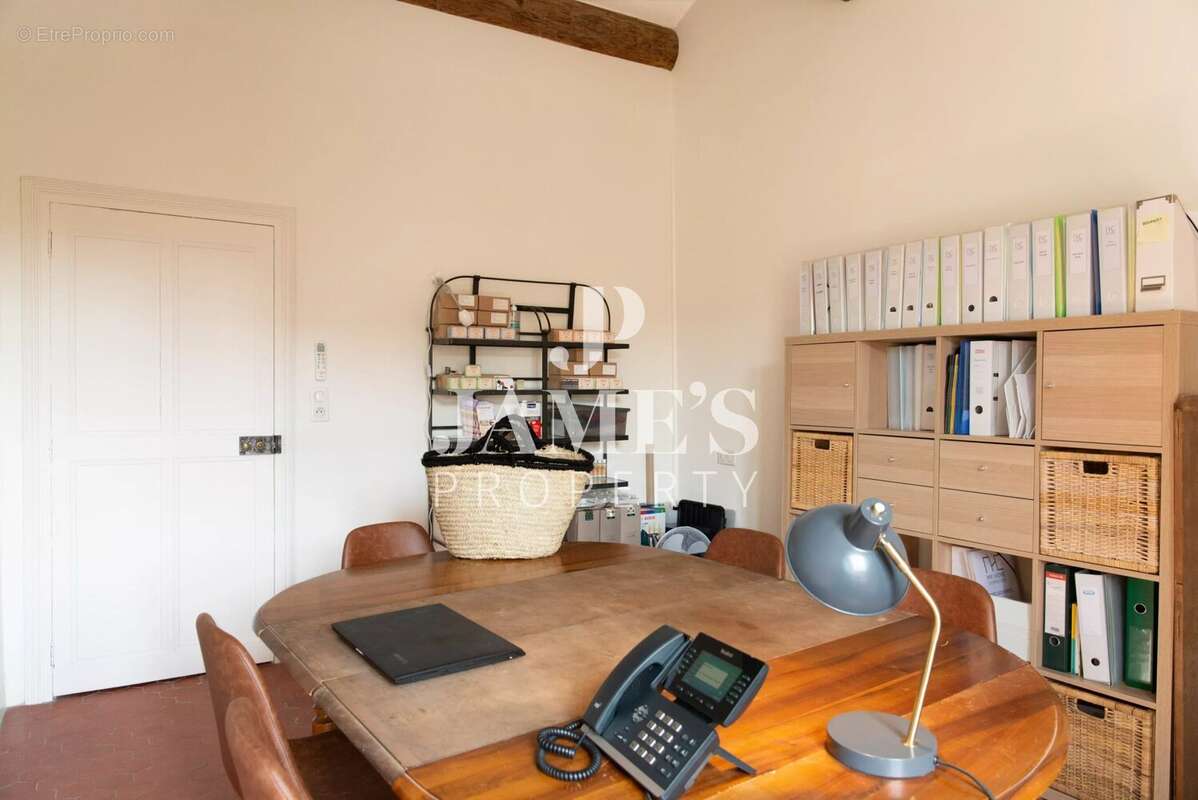 Maison 130 m² à Maussane-Les-Alpilles  - photo 3
