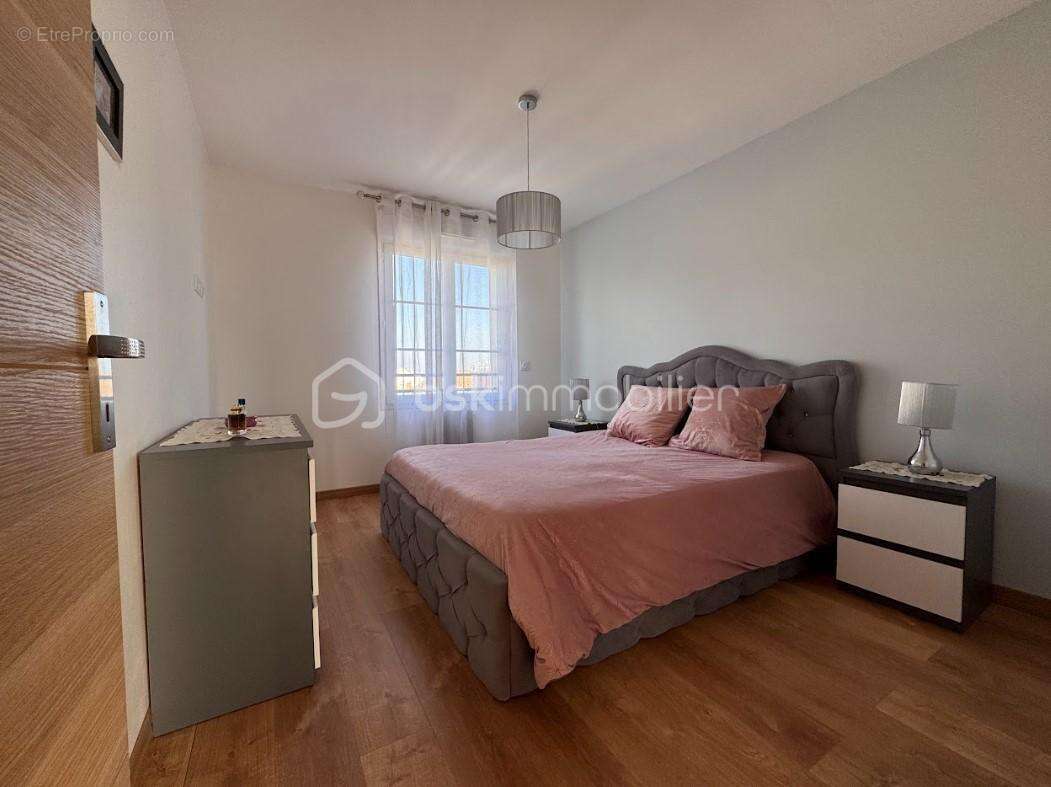 Maison à CLAYE-SOUILLY