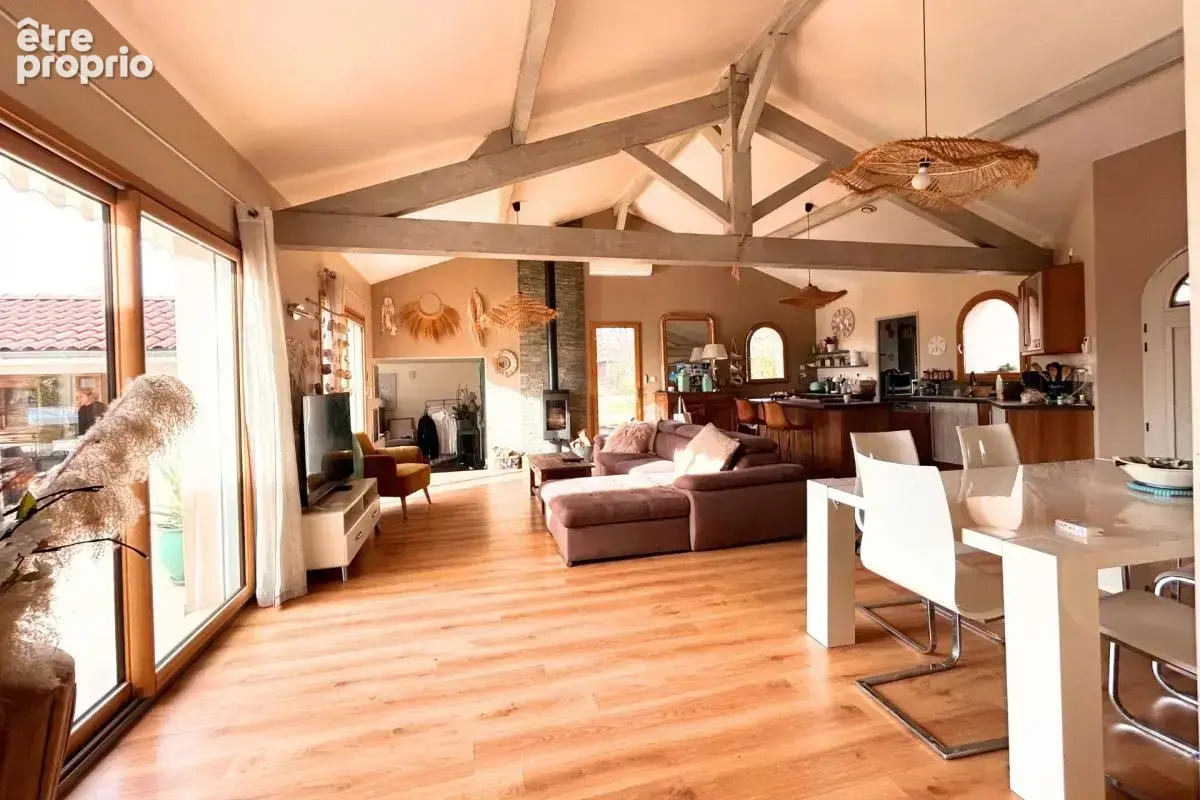 69290 grezieu la varenne - maison à vendre 5 pièces  - plain pied - piscine - gargae -calme - sans vis a vis - photo 4