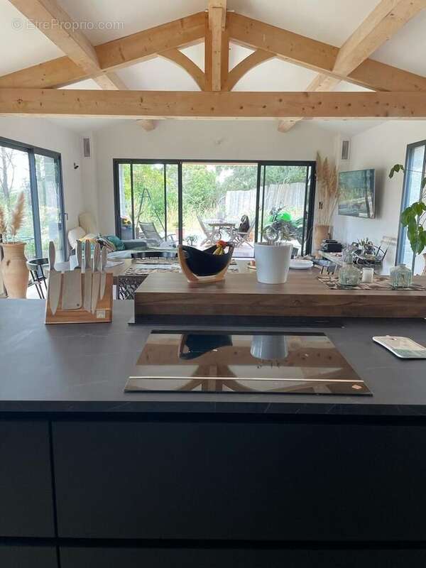 Maison 140 m² à La Cadiere-D'azur  - photo 14