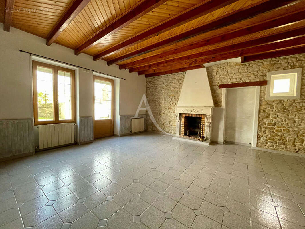 Maison à SAINT-MICHEL-EN-L'HERM