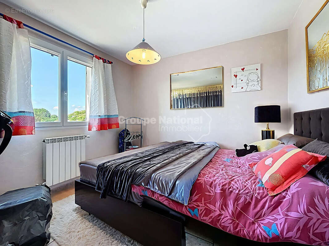 Maison à FONTVIEILLE