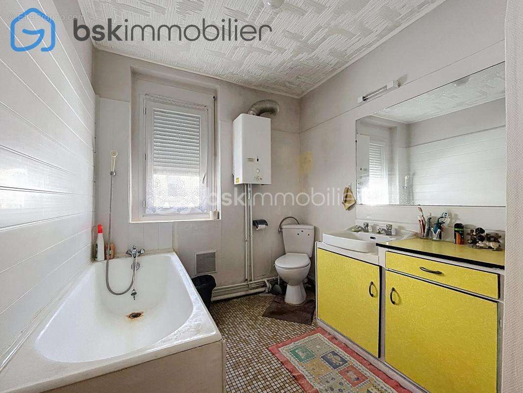 Maison à SAINT-ETIENNE-DU-ROUVRAY