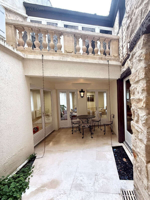 Maison à FONTAINEBLEAU