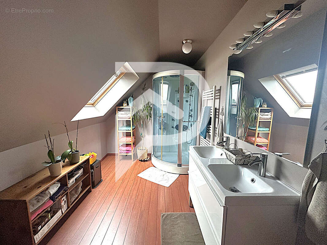 Maison à DAMMARTIN-EN-GOELE