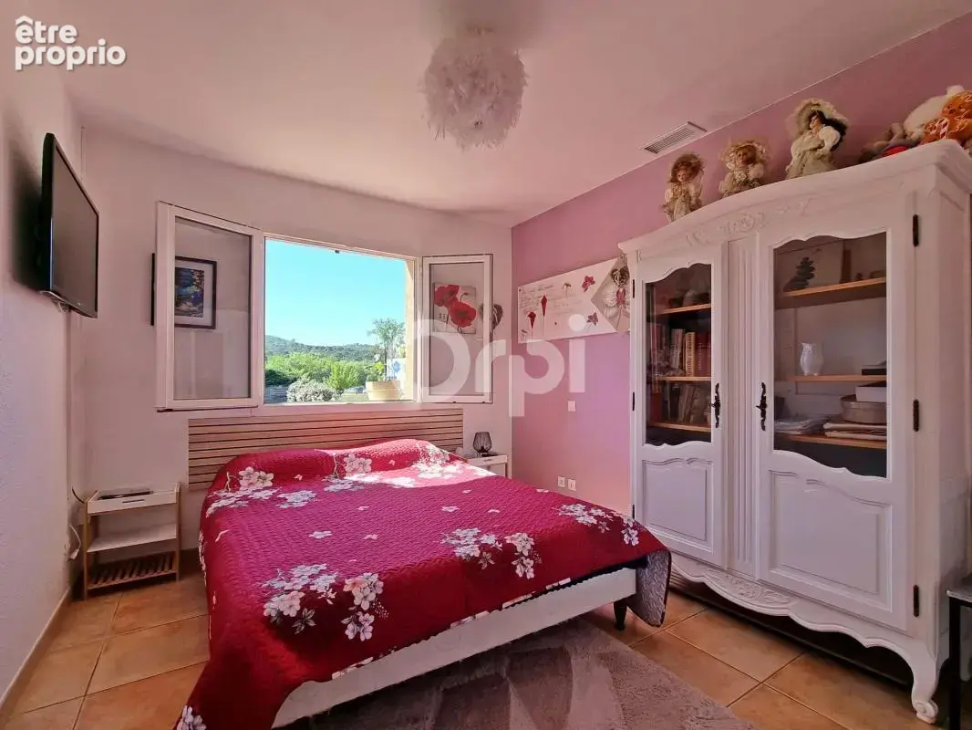 – Villa plain-pied 3 chambres avec piscine – À 5 min d’Alès – - photo 17