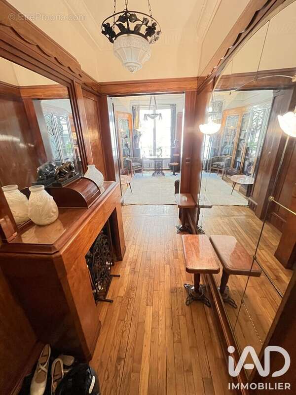 Photo 2 - Appartement à PARIS-18E
