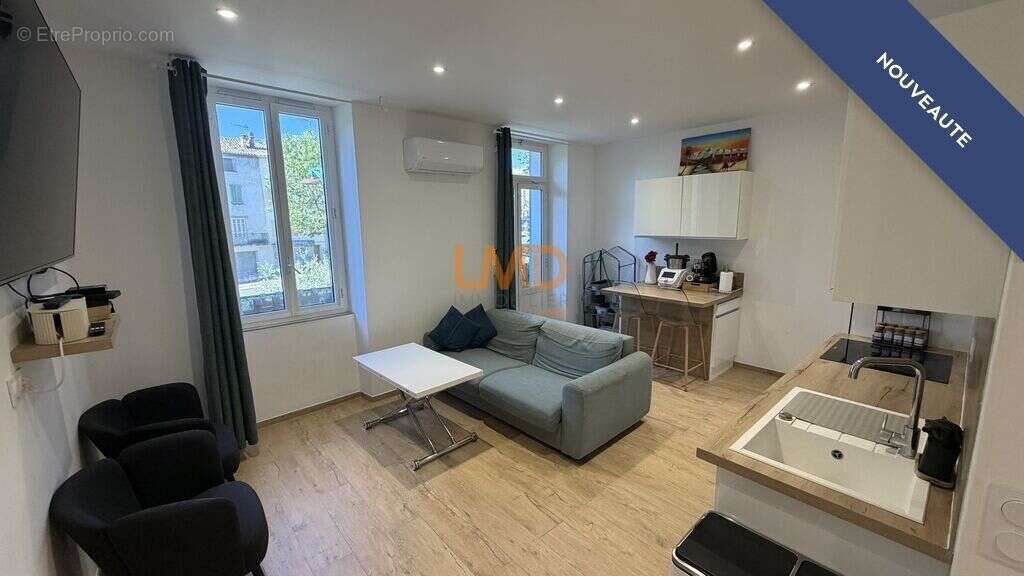 Appartement à LE MUY