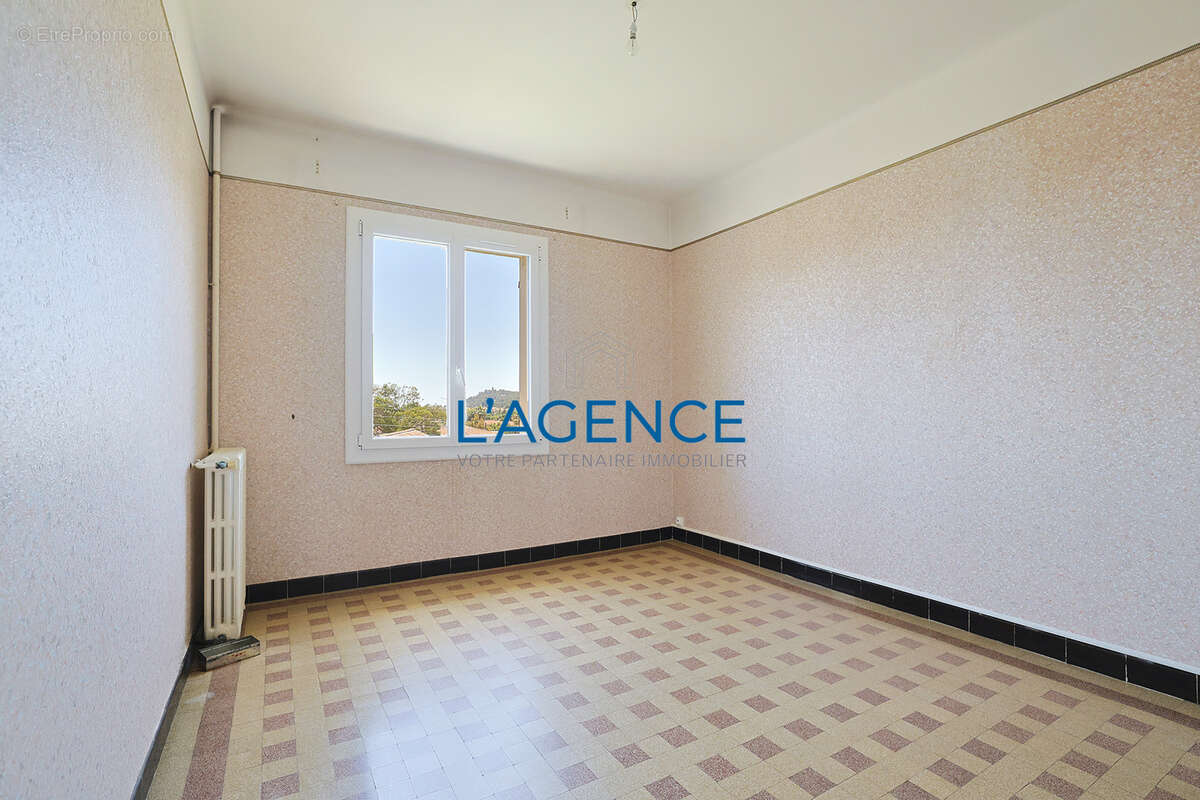 Appartement à HYERES