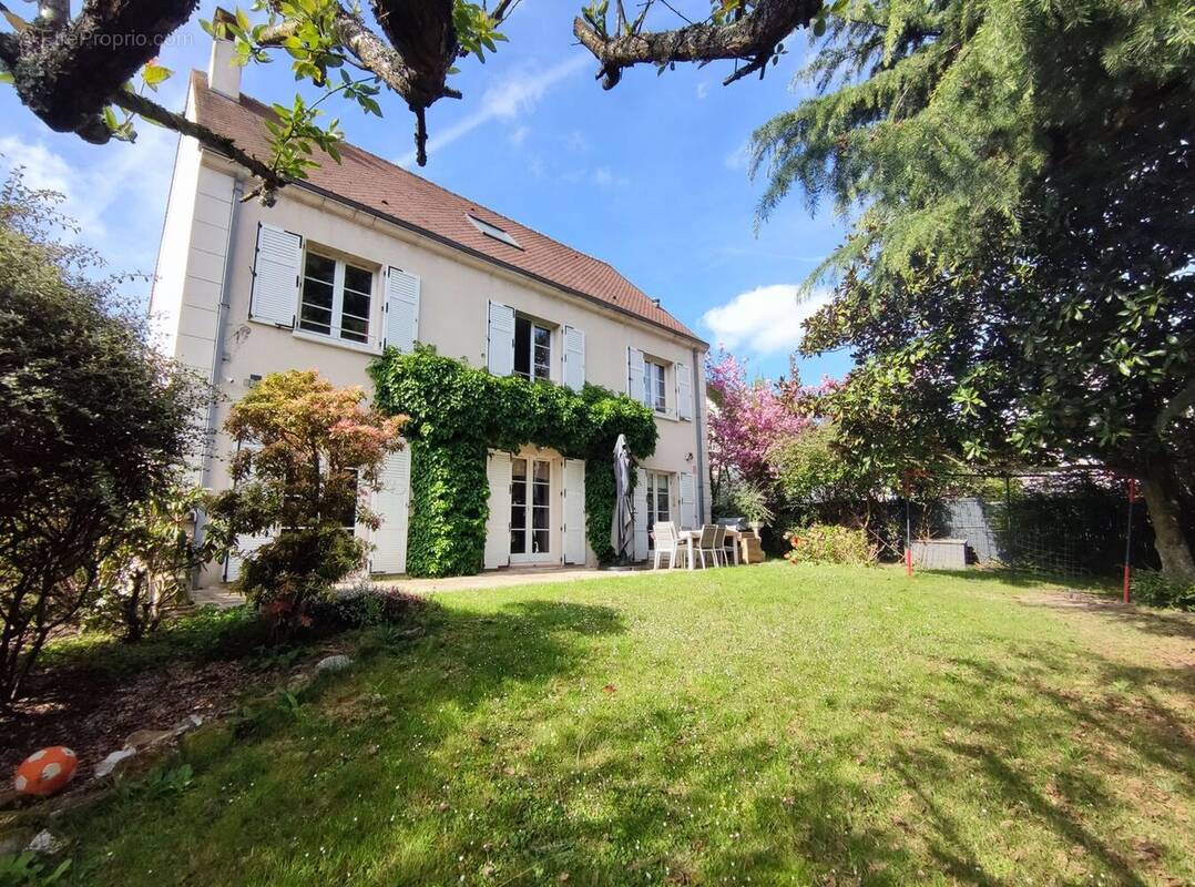 Maison à MONTLIGNON