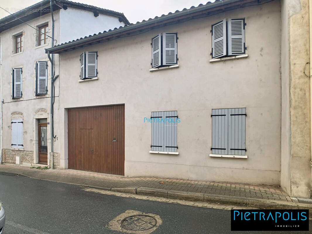 Maison à VILLEFRANCHE-SUR-SAONE