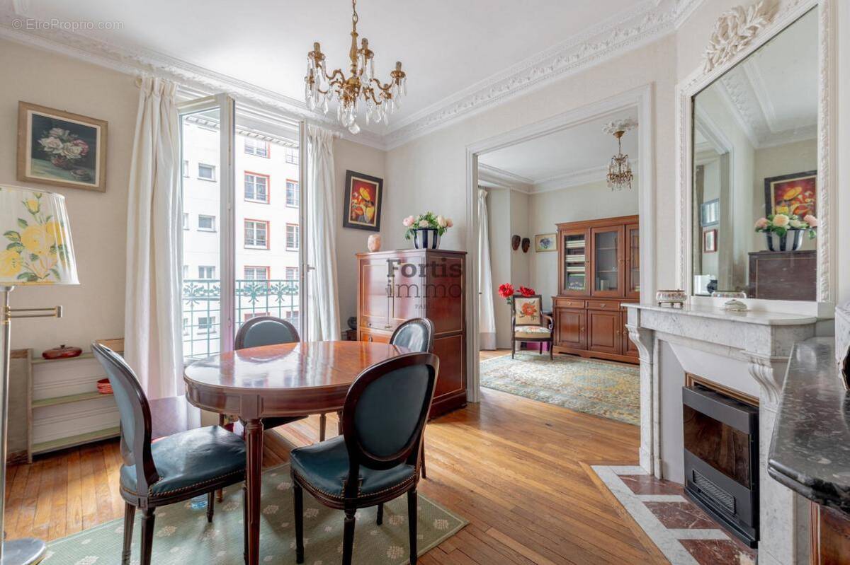 Appartement à PARIS-13E