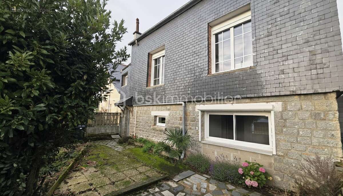 Maison à FOUGERES
