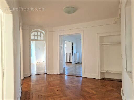 Contades 5 pieces 160m2 + balcon - photo 2