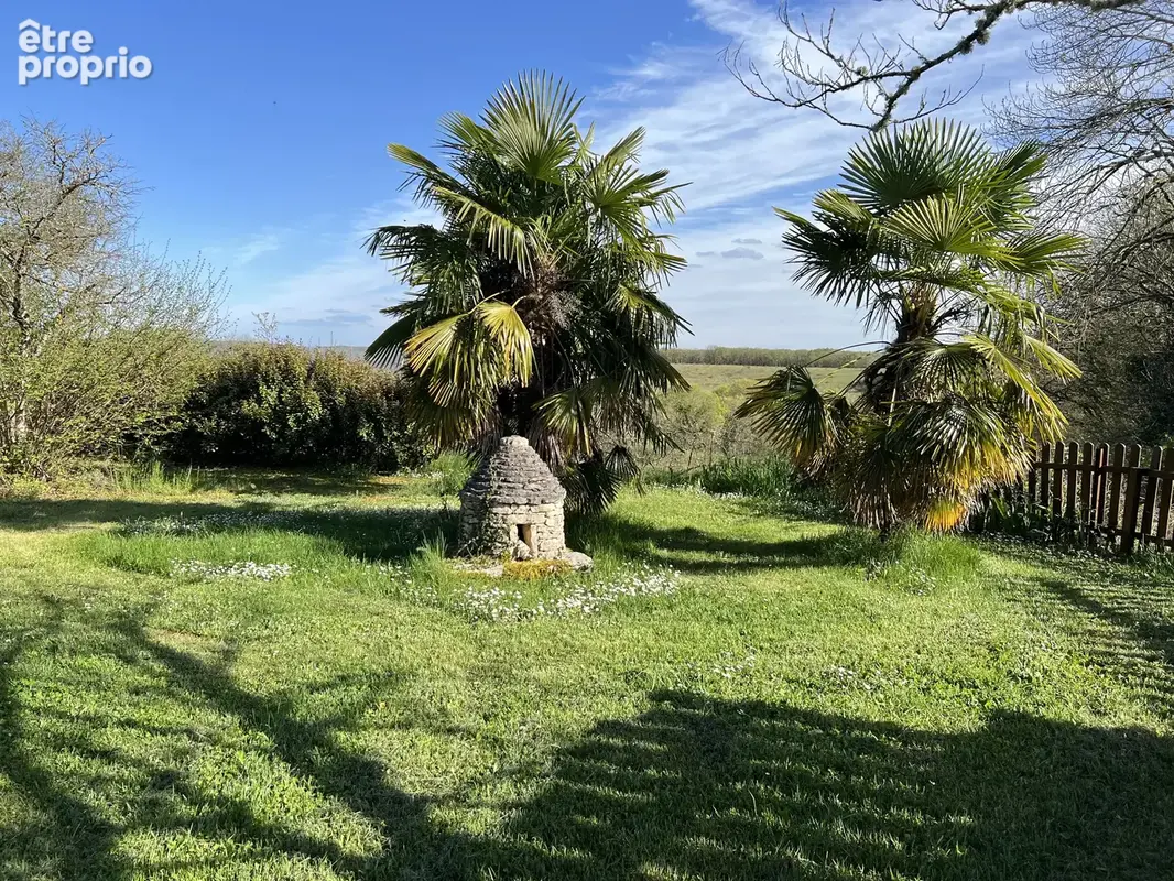 Causses du Quercy: Charmante maison de 4 chambres avec dépendances, 4,5ha de terrain et une belle vue! - photo 13
