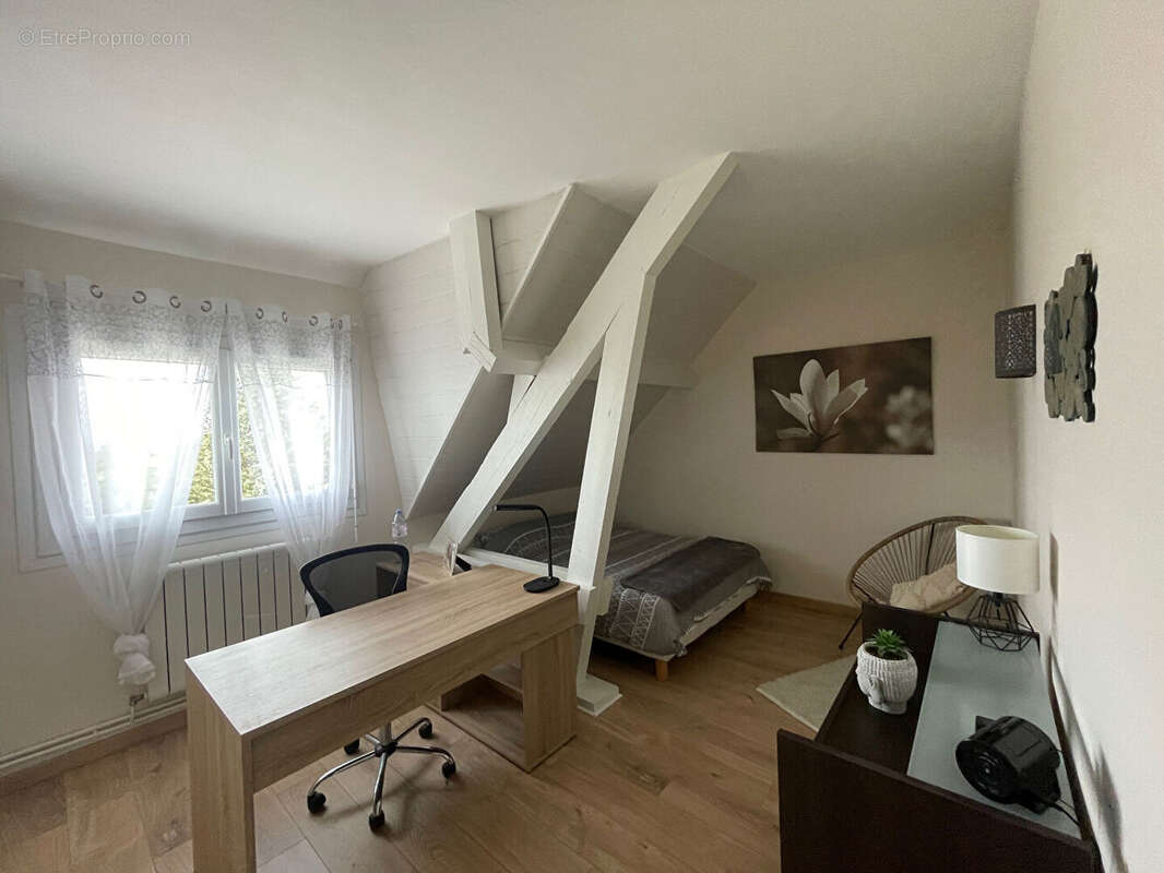 Autre à LEYRIEU