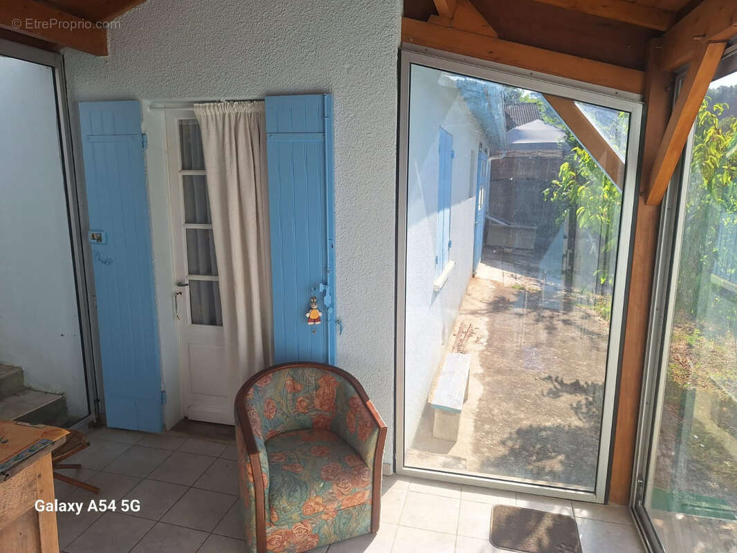 Authentique longère avec jardin, dépendance et 4 chambres   Au cœur de Sauveterre-la-Lémance - photo 6