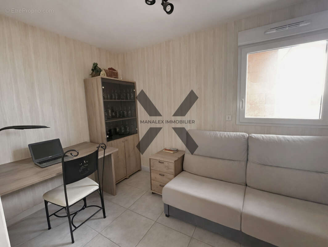 Maison à SAINT-GERMAIN-LESPINASSE