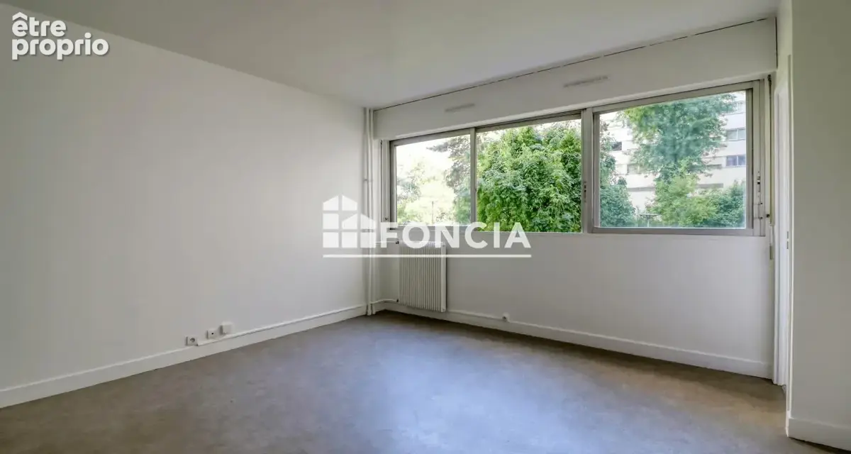 Studio de 31.99 m² + place de parking + cave - métro 8 Créteil-Préfecture - photo 2