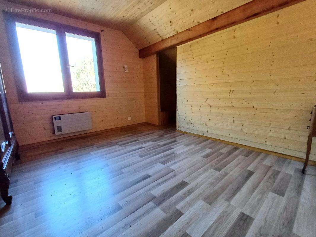 Appartement À Vendre - 80m² - Saint-Pierre d'Entremont - photo 10