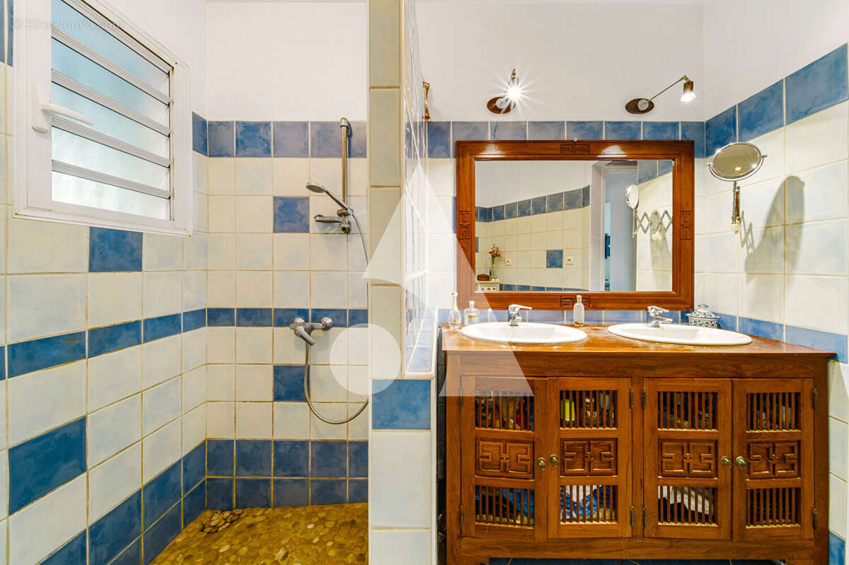 Bassin Plat Villa F5 de standing avec piscine - photo 12