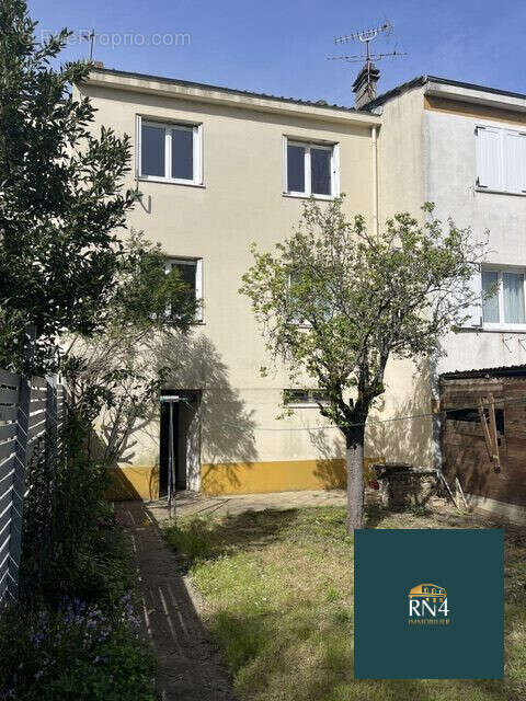 Maison à LA QUEUE-EN-BRIE