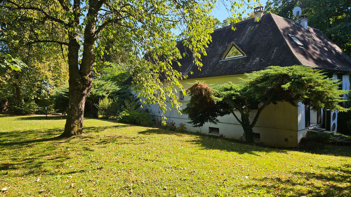 Maison à AUMONT-EN-HALATTE