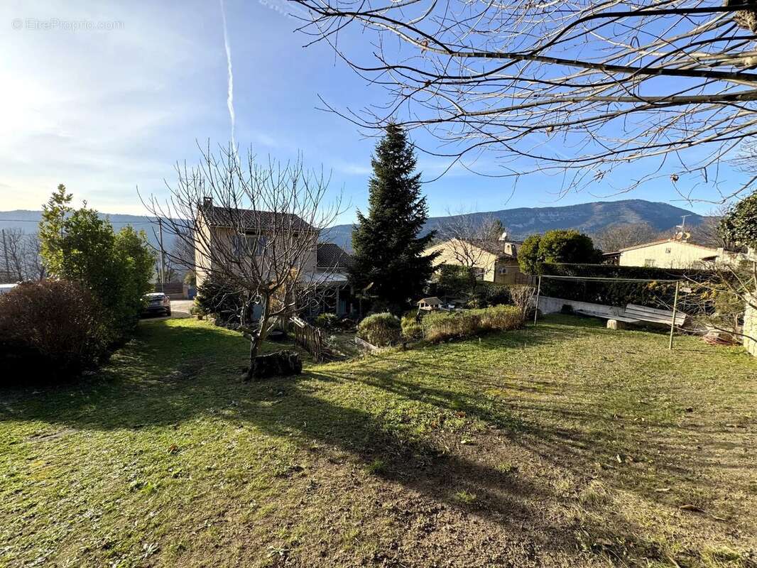 Maison à BERRE-LES-ALPES